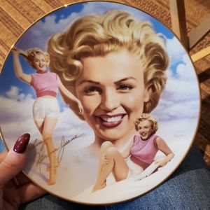 Marilyn Monroe collectable plate